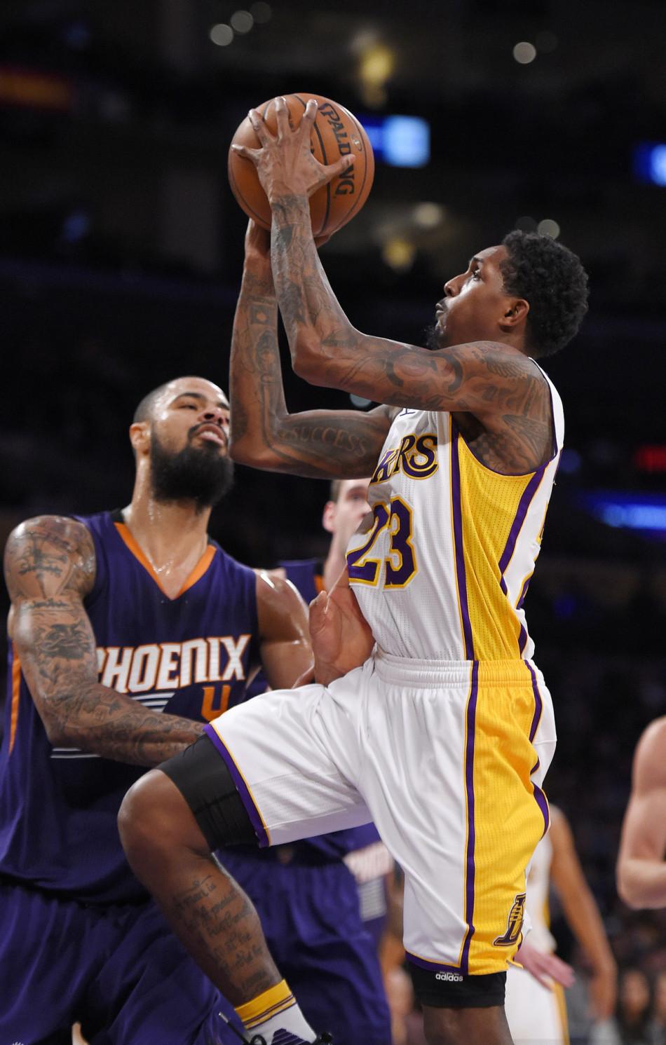 正是他能在 正是他能在